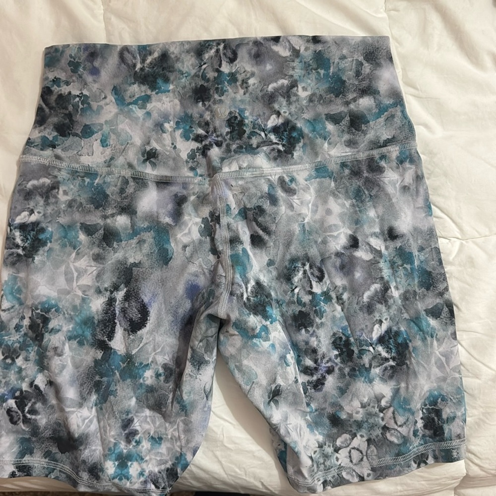 Lululemon biker short